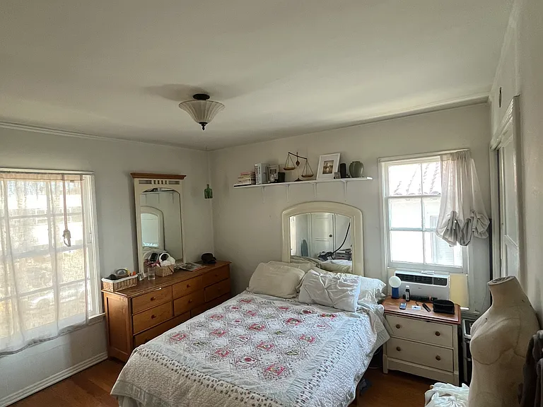 131 N Catalina St #133 — Photo 6