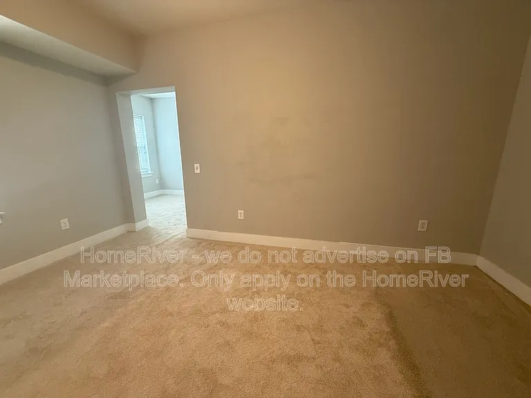 2907 Bleeker St #203 — Photo 12