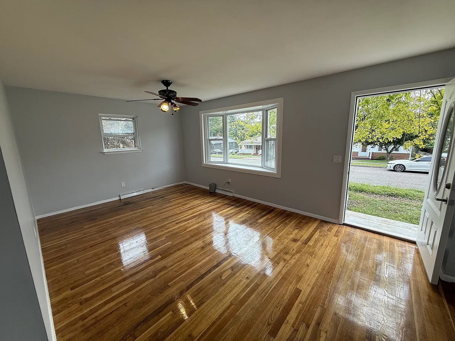 3 bed, 1400 sqft, $2,900 — Photo 4