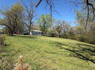 3233 Blue Hill Rd, Rogers, AR 72758