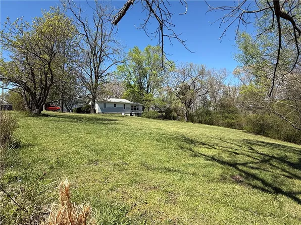 3233 Blue Hill Rd, Rogers, AR 72758