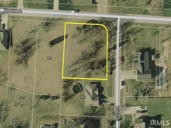 321 E Madonna Dr, Santa Claus, IN 47579