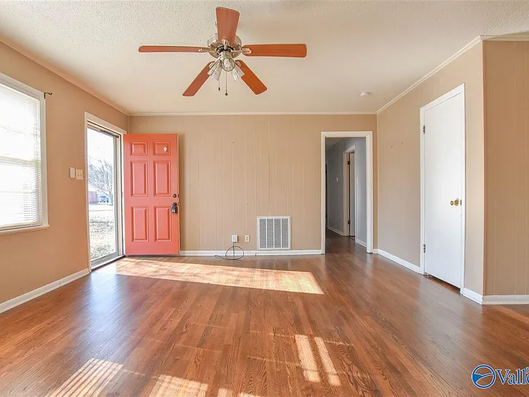 3606 Crestmore Ave NW — Photo 7
