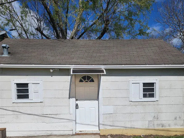 211 Avenue B #1/2, La Marque, TX 77568