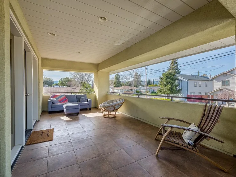 Private veranda / lanai