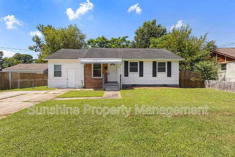 901 Duce St