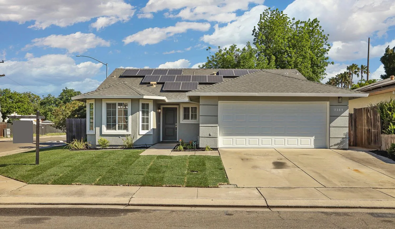 2368 Clipper Ln photo 1