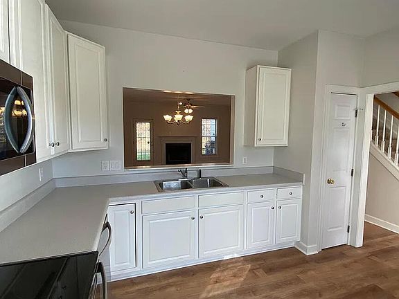 4th image of 9110 Grassington Way