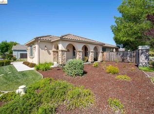 800 Rainbow Ct, Discovery Bay, CA 94505