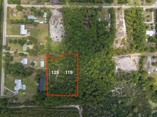 119/125 Delaine Cir, Eastpoint, FL 32328