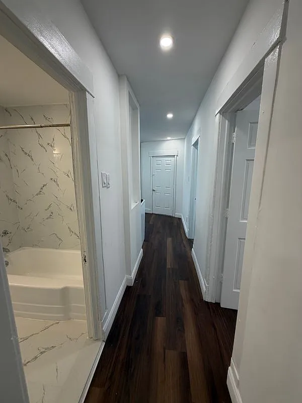 3 bed, 1.0 bath, 1188 sqft, $1,550 — Photo 4