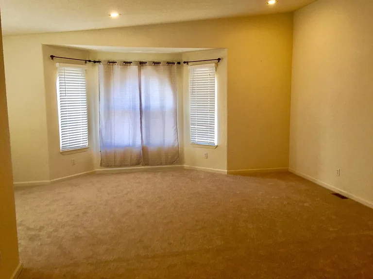 743 Adams St — Photo 17