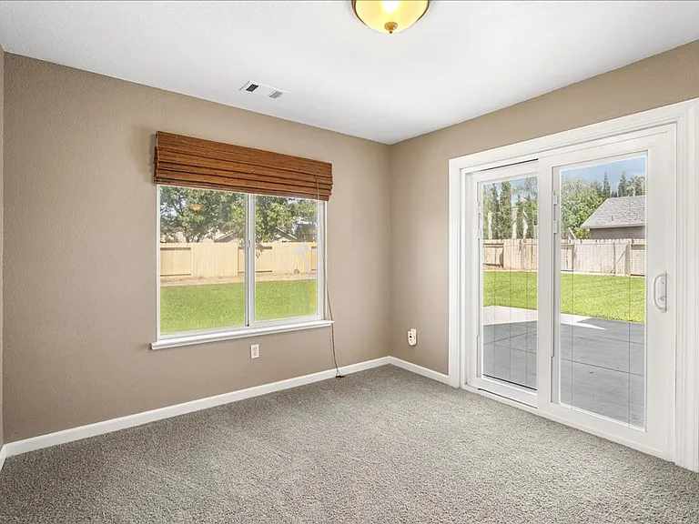 1002 Bay Terrace Dr — Photo 16