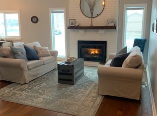 1605 Irongate Cir, Zionsville, IN 46077