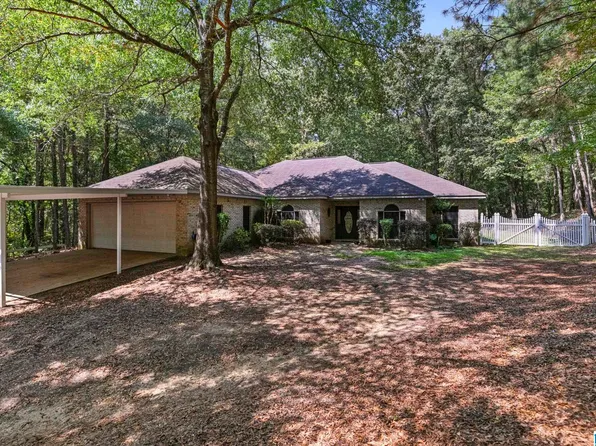 485 Kenner Creek Rd, Deatsville, AL 36022