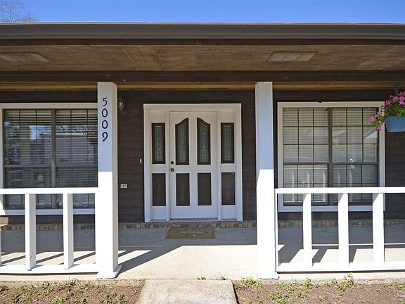 3rd image of 5009 Forest Creek Dr