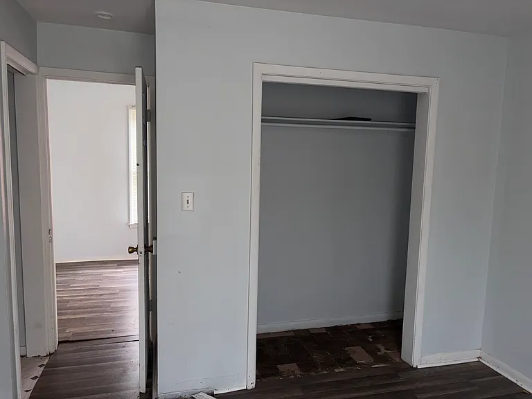 1513 S Livingston St — Photo 13