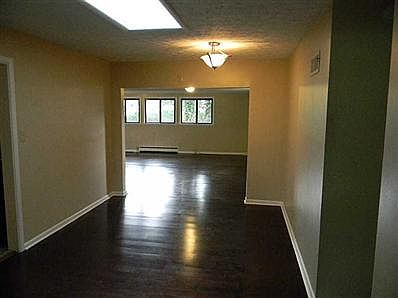 5th image of 4520 E 42nd St