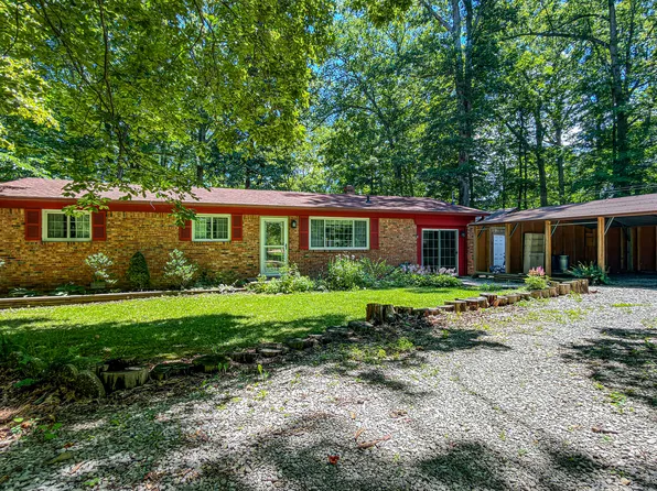 1421 Annandale Dr, Nashville, IN 47448