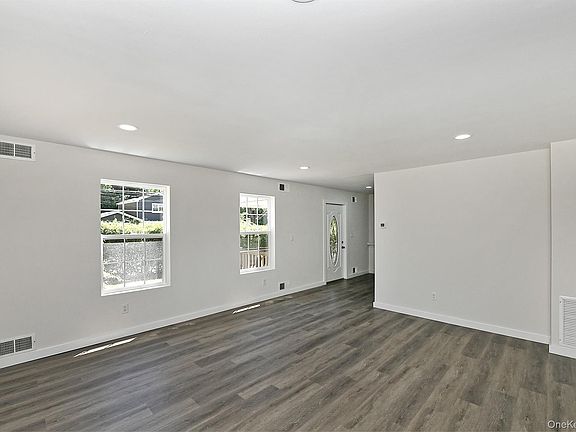 5th image of 208 Lake Drive