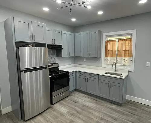 467 Ferry St #1 Photo 1