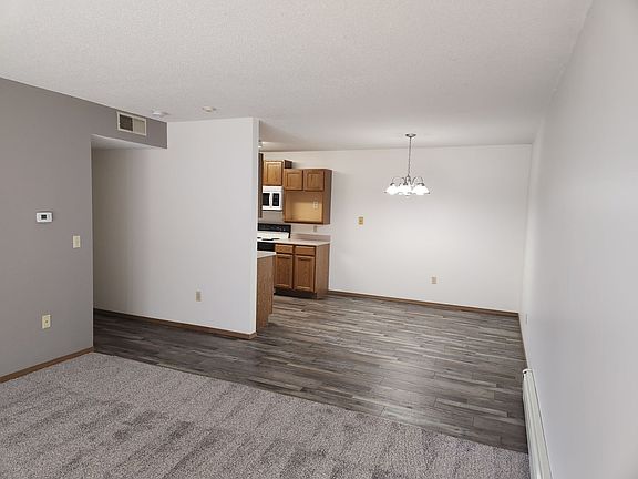 3rd image of 5811 W Christopher Pl #4