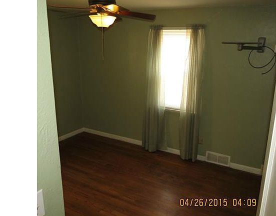 4th image of 14529 Grapeland Ave