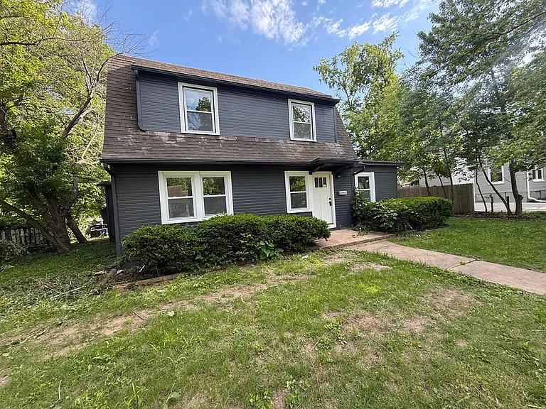 1707 SW Walnut St — Photo 1