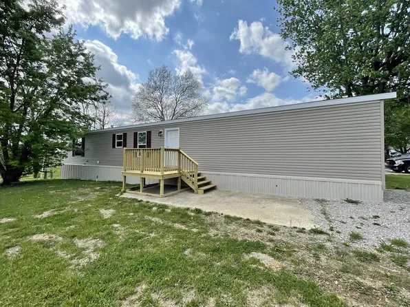 207 Hickory Ave #207, Salem, IN 47167