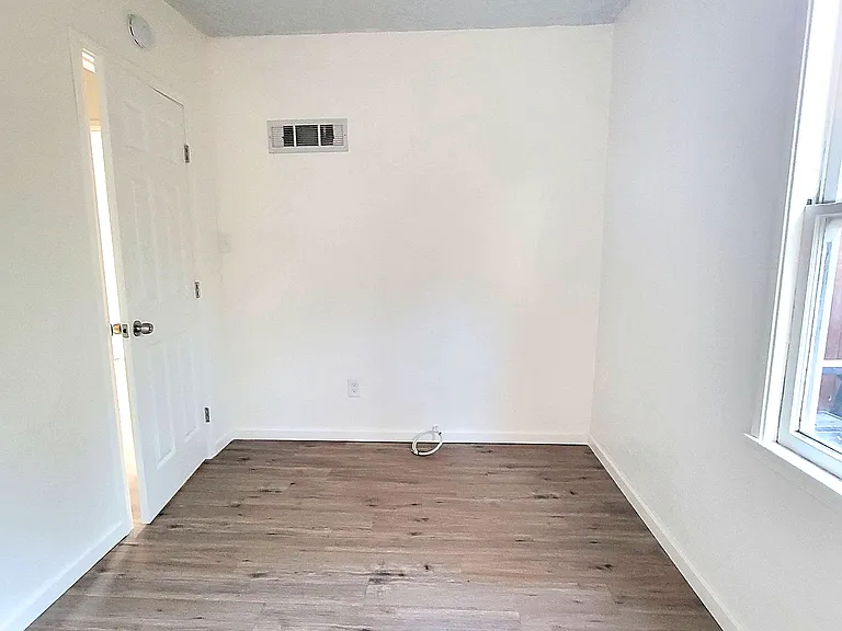 416 N 3rd Ave — Photo 14