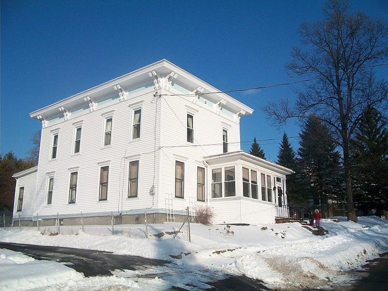 1st image of 22 Chapel St