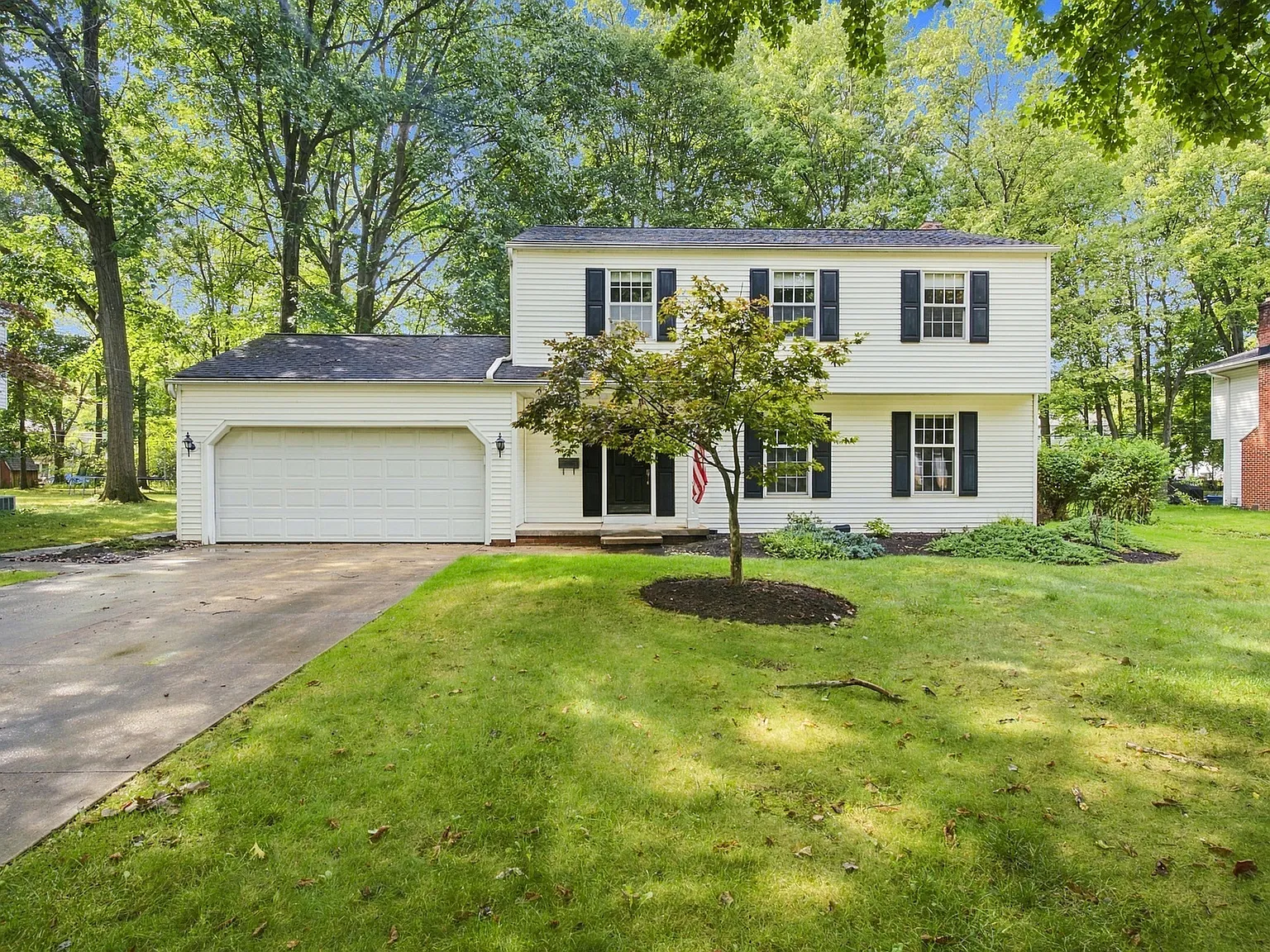 4 bed, 2.5 bath, 1802 sqft, $2,800 — Photo 3