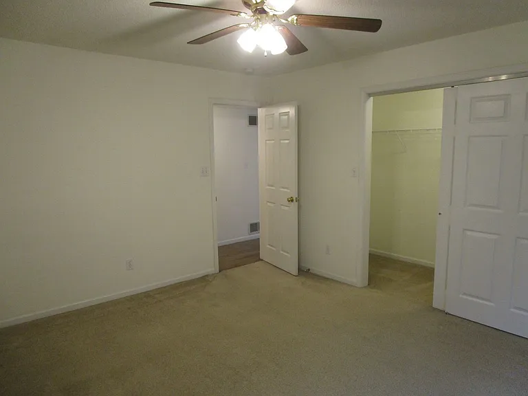 5000-5002 Carrie Ridge Dr. — Photo 6