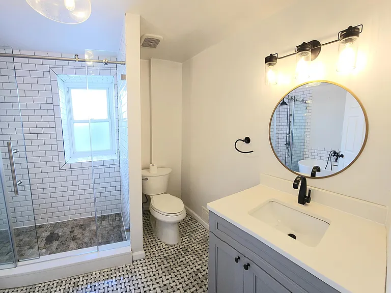332 Kingsley St — Photo 15