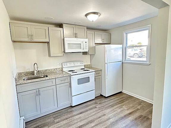 3rd image of 108-112 Winthrop St #1