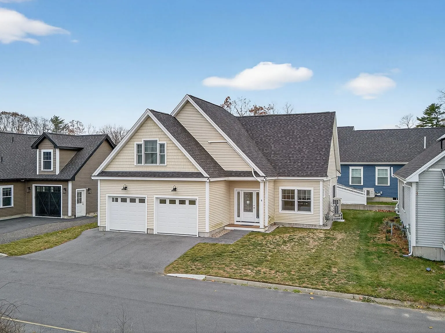 3 bed, 2.5 bath, 1660 sqft, $3,000 — Photo 1