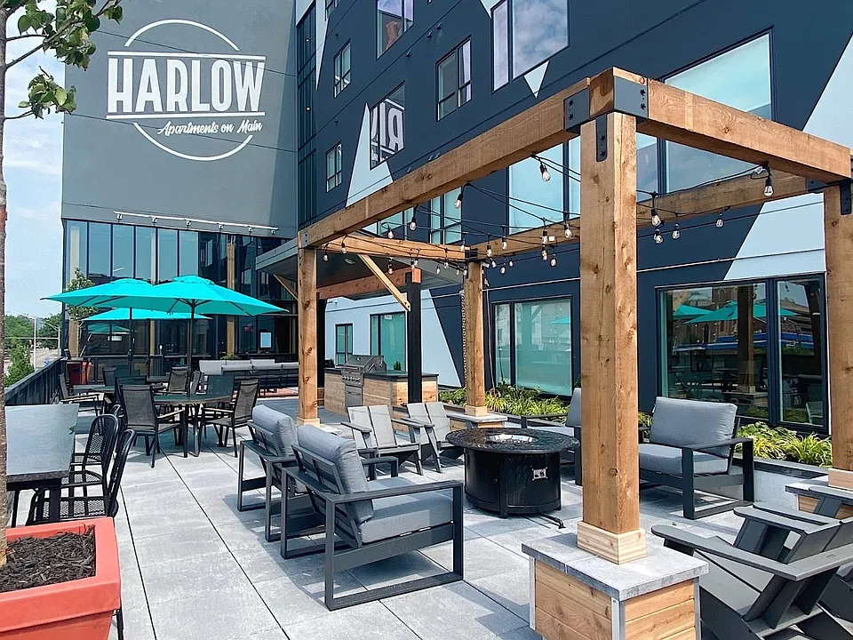 Harlow on Main