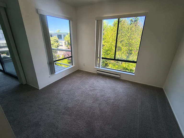 5 Commodore Dr #412 — Photo 32
