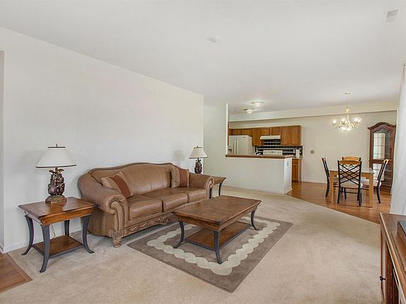 5th image of 1868 Pinecroft Dr