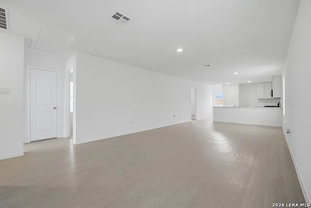 3 bed, 2.0 bath, 1200 sqft, $1,550 — Photo 4