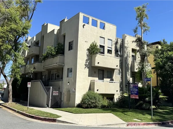 22655 Del Valle St, Woodland Hills, CA 91364