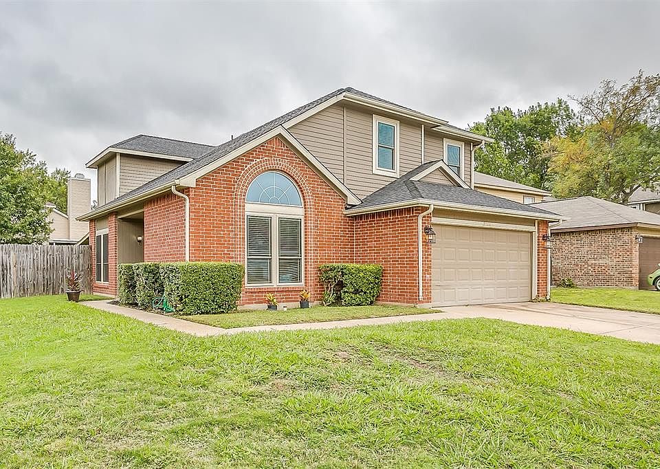 1st image of 5308 Manhassett Dr