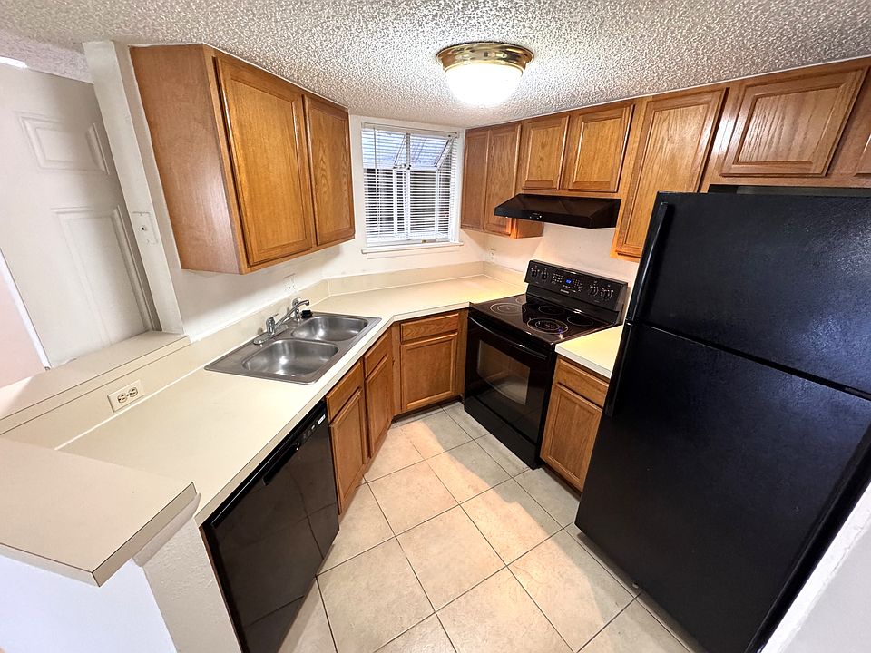 1st image of 1916 Lake Atriums Cir APT 40