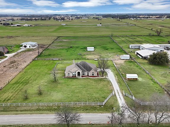 3rd image of 11692 Foutch Rd