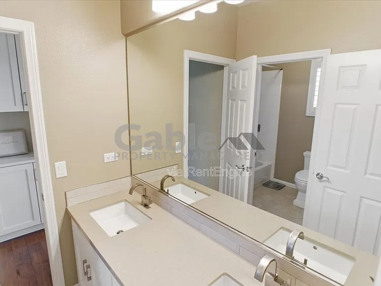 26882 Greenleaf Ct — Photo 20