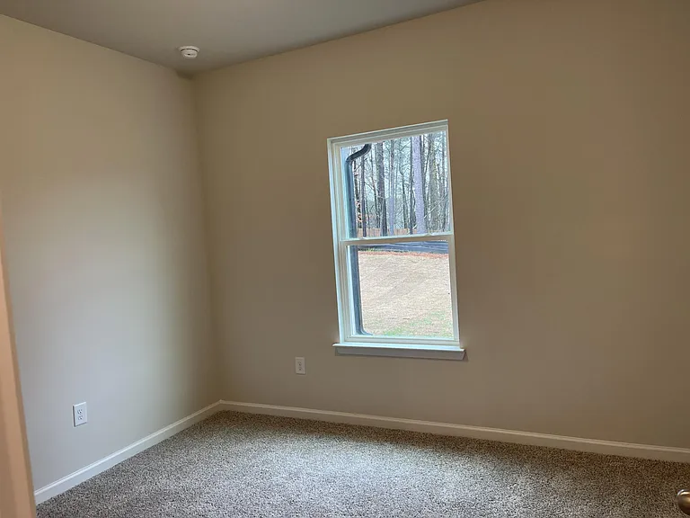 334 Wells Cir — Photo 9