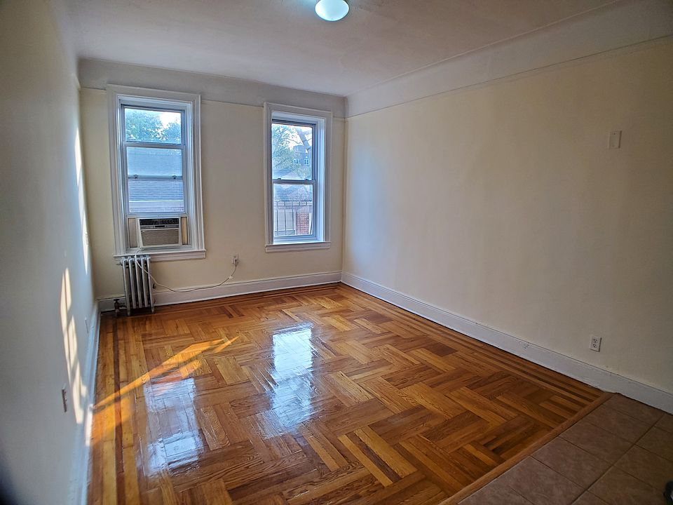 1st image of 143-59 Cherry Ave