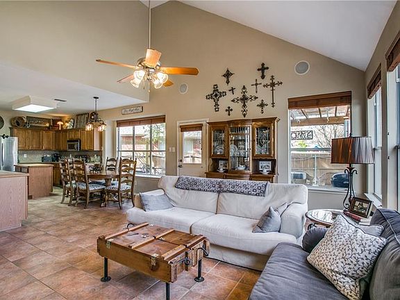 5th image of 7224 Canary Ln