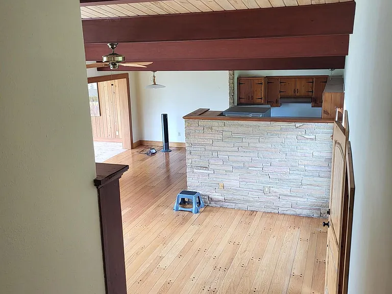 1333 Worth Ct NE — Photo 17