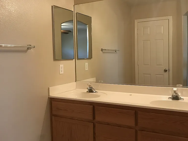 8725 Radiant Ruby Ave — Photo 9